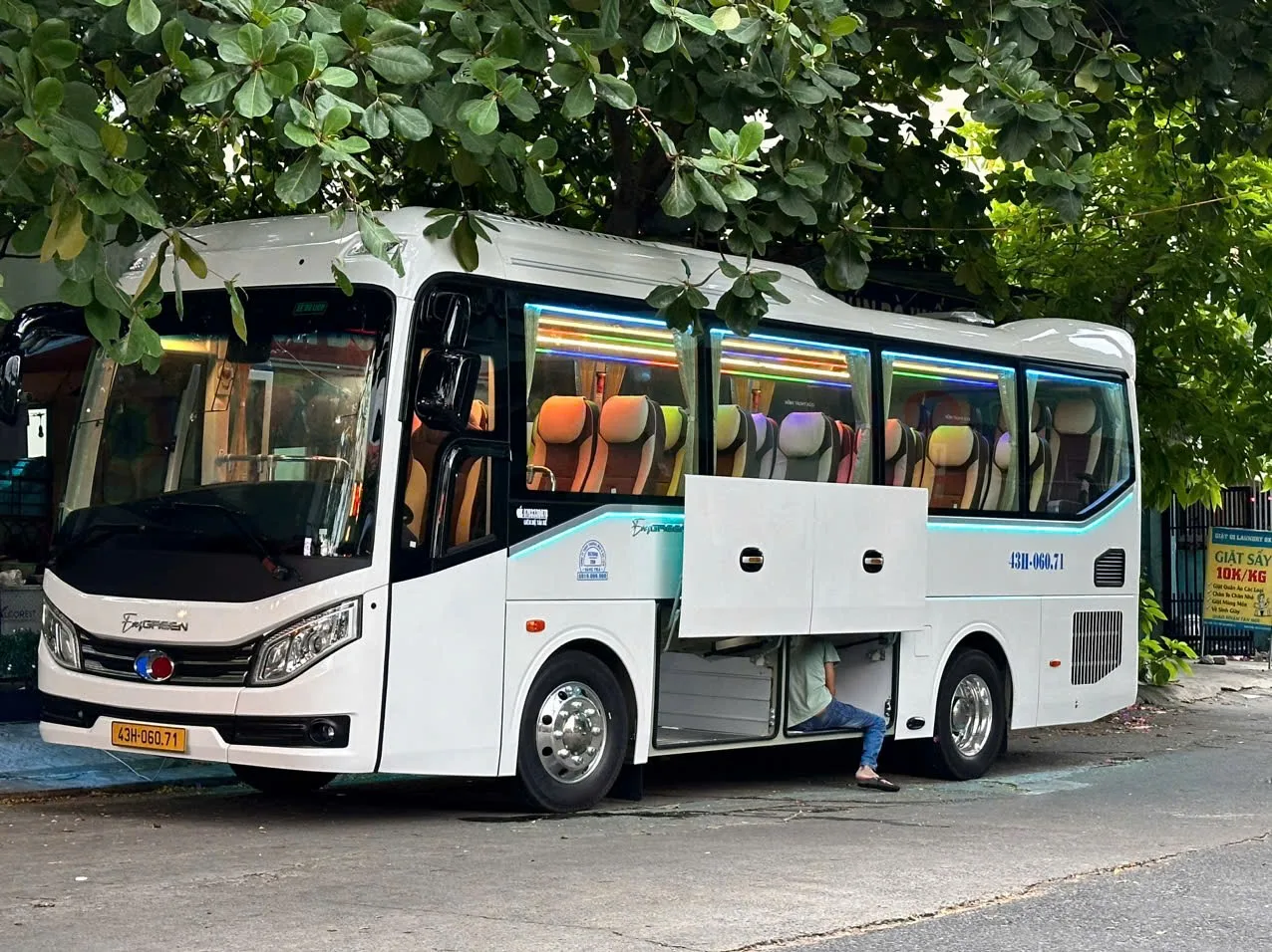29-Seater Bus Private Guide Tour