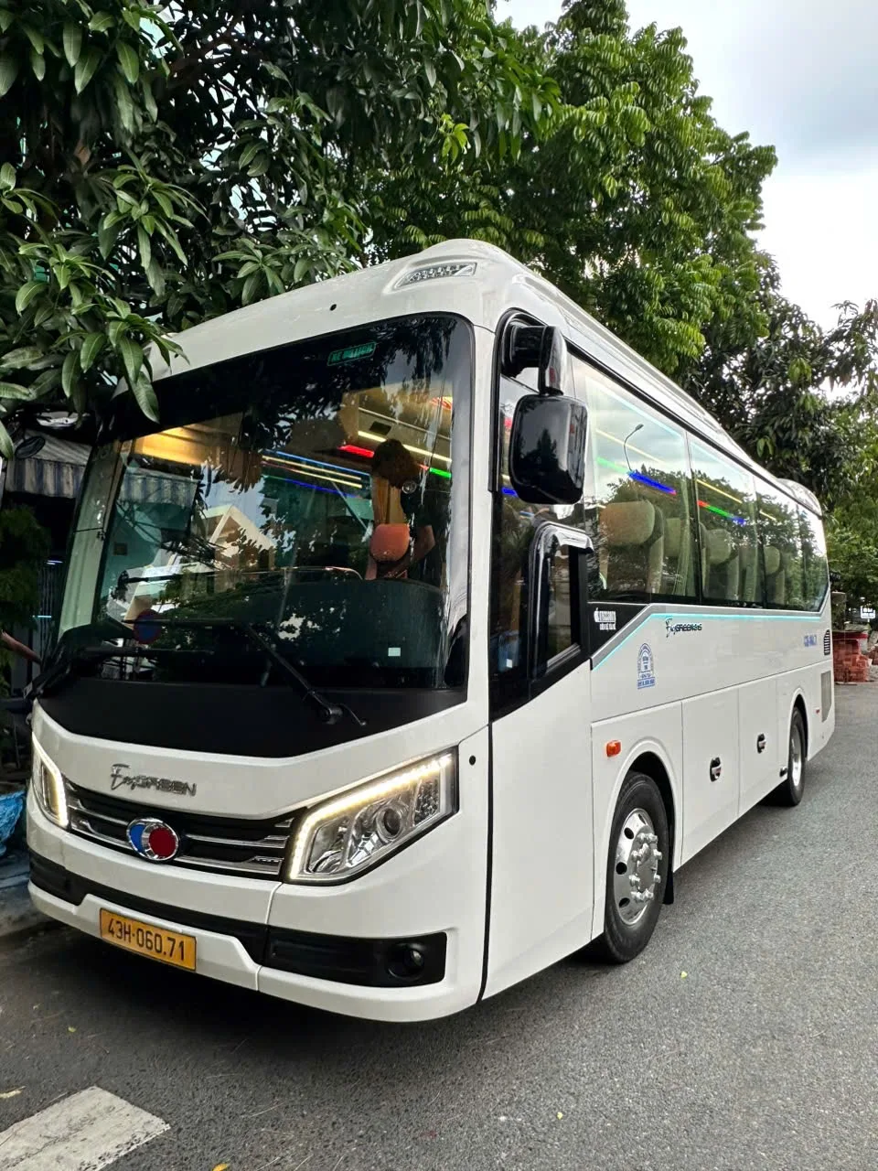 35-Seater Bus Private Guide Tour