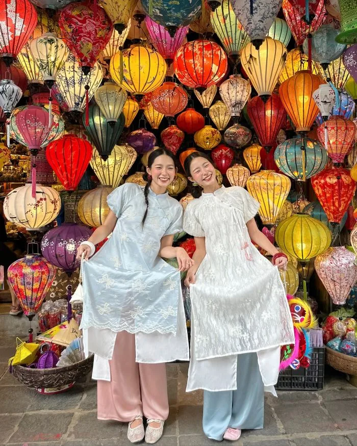 Hoian Night Market Street Food Tours