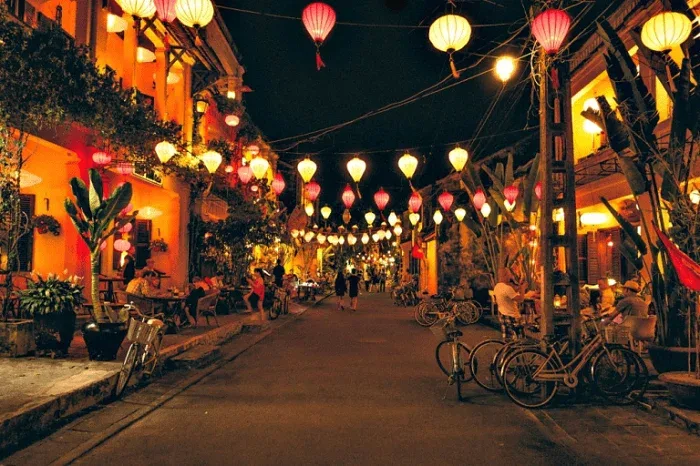 Hoian Night Market Street Food Tours